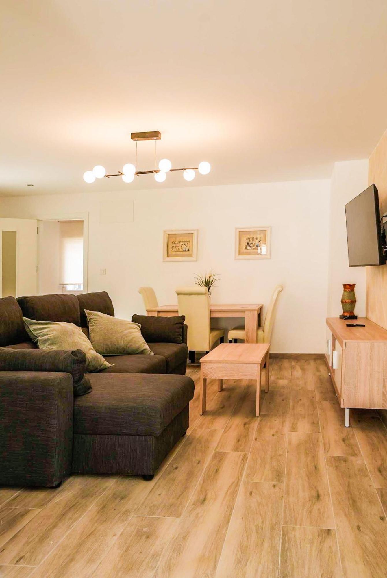 Holiday home Casa Loma Con Terreno Privado Y Parking Compartido - A 800m De Playa Poniente Benidorm
